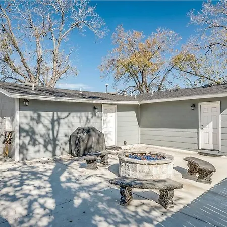 Cozy Haus Relaxing 'Home Base' Wifi Location Close To Town And Rivers, Schlitterbahn, Gruene New Braunfels Exterior photo