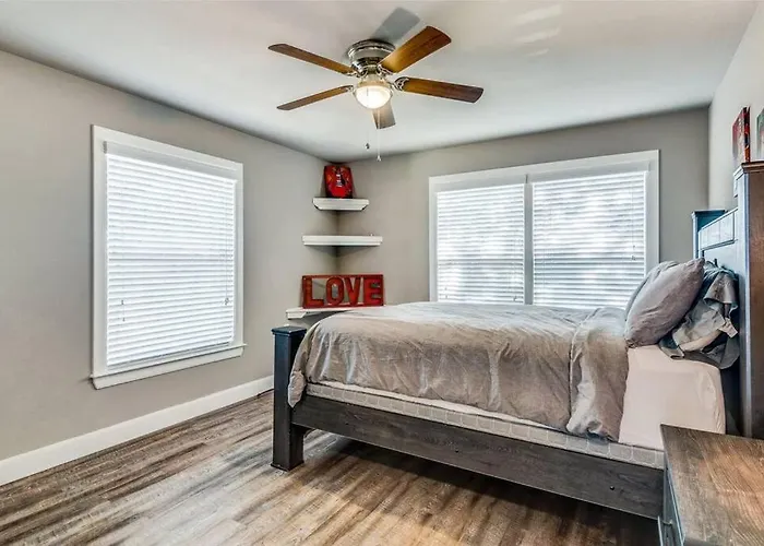 Cozy Haus Relaxing \'Home Base\' Wifi Location Close To Town And Rivers, Schlitterbahn, Gruene