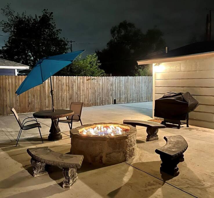 Cozy Haus Relaxing 'home Base' Wifi Location Close To Town And Rivers, Schlitterbahn, Gruene New Braunfels