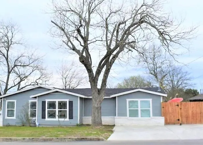 Cozy Haus Relaxing \'Home Base\' Wifi Location Close To Town And Rivers, Schlitterbahn, Gruene
